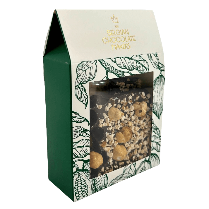 Barritas rotas de chocolate negro con avellana