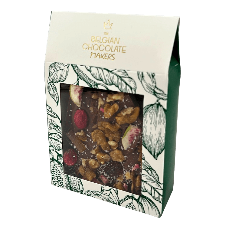 Barritas rotas de chocolate con leche con higo, limón, arándanos, nueces y coco