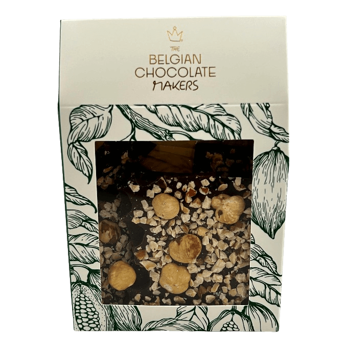 Barritas rotas de chocolate negro con avellana