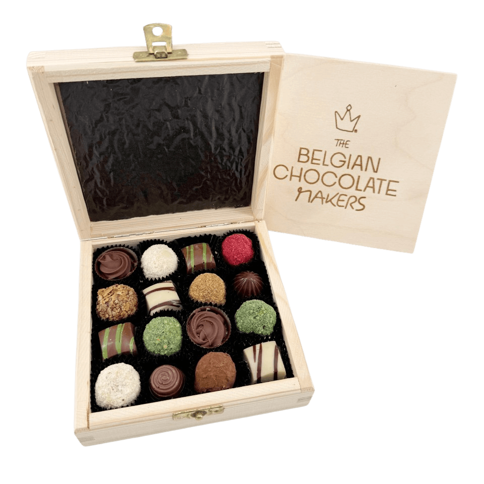 Caja de regalo de madera con 16 pralinés y trufas